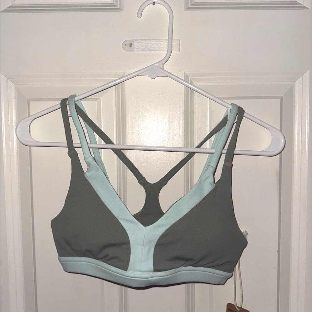 Acta Wear sports bra size small never worn